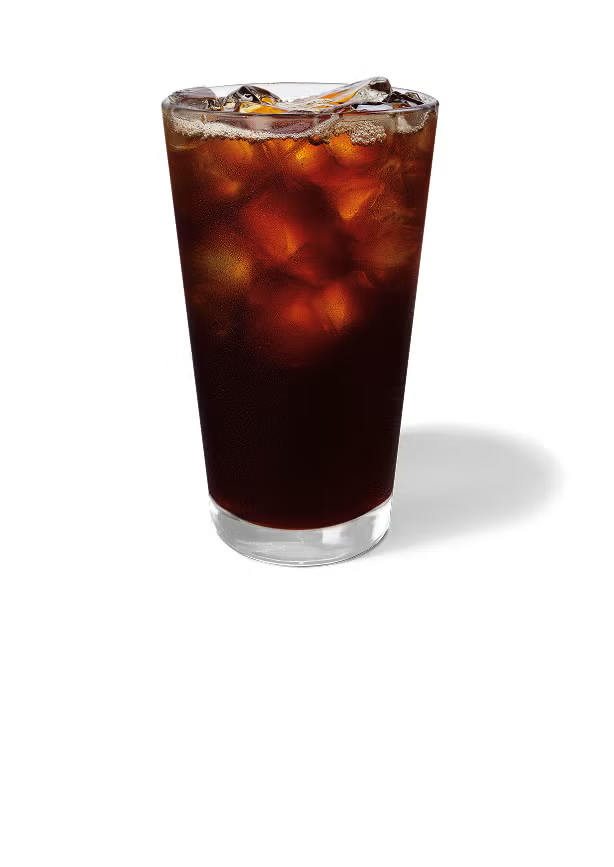 En iced americano i et højt glas