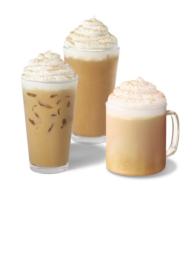 Udvalg af pumpkin spice latte i forskellige glas